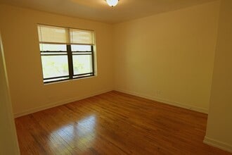 8103 S Loomis Blvd in Chicago, IL - Building Photo - Building Photo