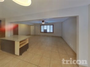 285 Polo Club Dr in Glendale Heights, IL - Building Photo - Building Photo