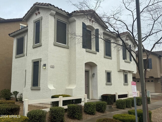 property at 446 N Alder Ct