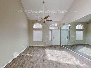 5824 Fern Gully Way, Unit 1 in North Las Vegas, NV - Foto de edificio - Building Photo