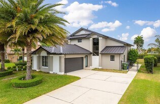 19811 NW 8th St in Pembroke Pines, FL - Building Photo