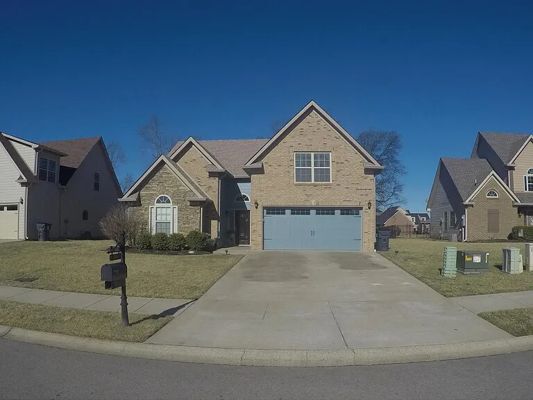 1393 Judge Tyler Dr in Clarksville, TN - Building Photo