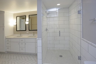 The Beach Club Residences in Minneapolis, MN - Building Photo - Interior Photo