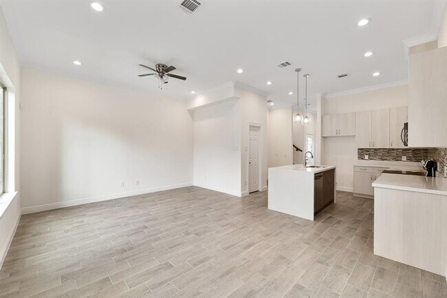 5105 Malmedy Rd-Unit -A in Houston, TX - Building Photo - Building Photo