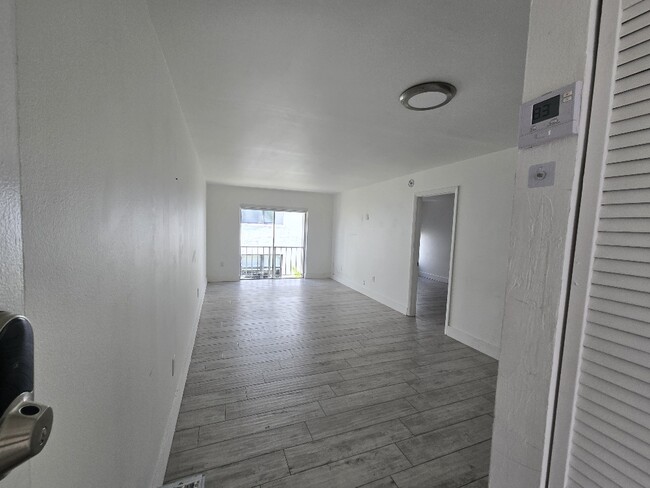 609 Euclid Ave, Unit #8 in Miami Beach, FL - Building Photo - Building Photo