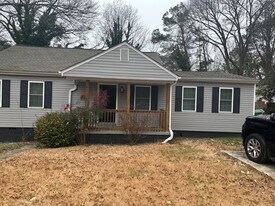 1107 Graymont Dr SW in Atlanta, GA - Building Photo