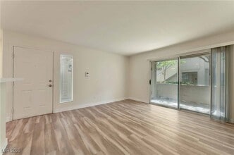 5259 Caspian Springs Dr in Las Vegas, NV - Building Photo - Building Photo