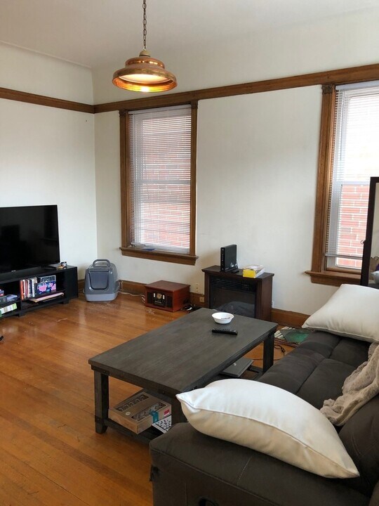 3738 N Fremont St-Unit -3R in Chicago, IL - Building Photo