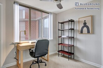 450 Massachusetts Ave NW in Washington, DC - Building Photo - Building Photo