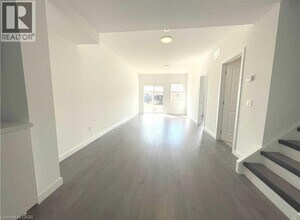 351 Chaffey St in Welland, ON - Building Photo - Building Photo