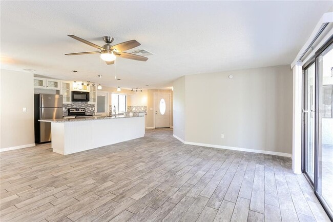 4681 Swallowtail Dr in New Port Richey, FL - Building Photo - Building Photo