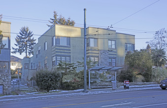 Greensleeves Apartments in Vancouver, BC - Building Photo - Building Photo