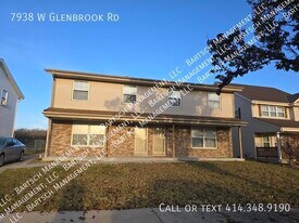7938 W Glenbrook Rd in Milwaukee, WI - Building Photo