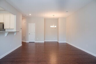 1210 Foxcroft Ln, Unit 1210 in Cumming, GA - Foto de edificio - Building Photo