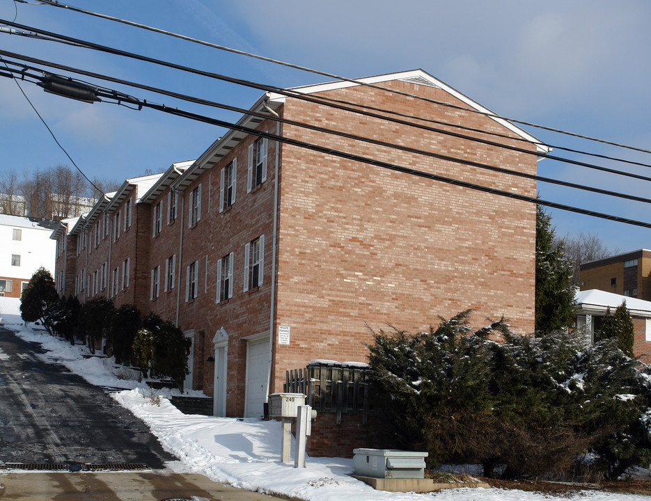 245 Freeport Rd in Pittsburgh, PA - Foto de edificio