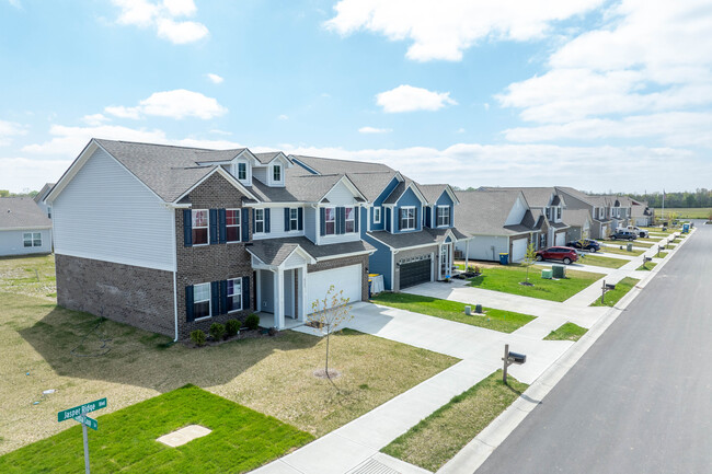 Silver Stream by Arbor Homes in Indianapolis, IN - Foto de edificio - Building Photo