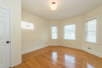 31 Champney St in Boston, MA - Foto de edificio - Building Photo