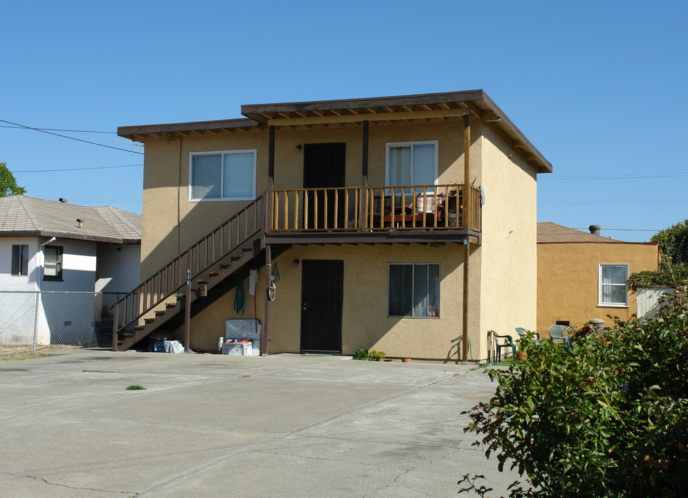 838 Springs Rd in Vallejo, CA - Building Photo