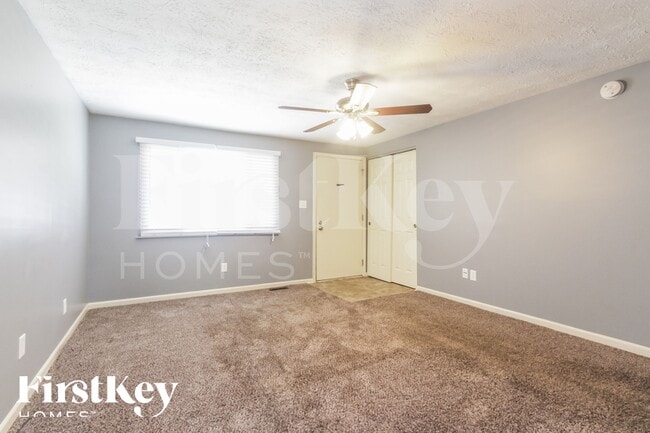 5501 Furnas Ct, Unit 2 in Indianapolis, IN - Building Photo - Building Photo