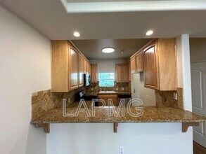 12217 Moorpark St in Los Angeles, CA - Building Photo - Building Photo