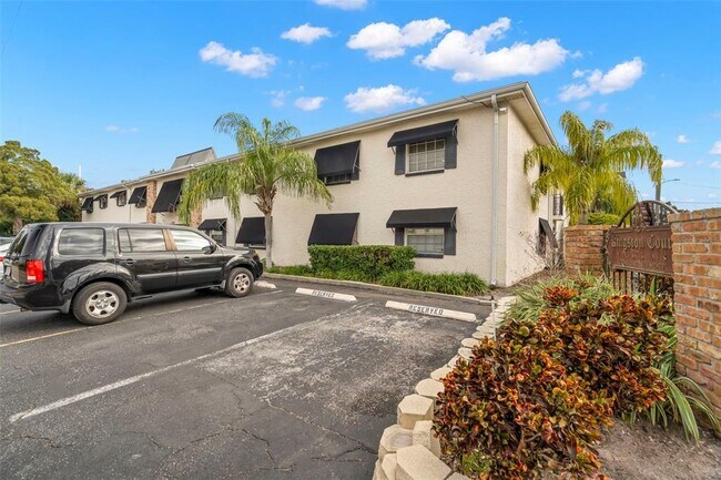 120 S Church Ave in Tampa, FL - Foto de edificio - Building Photo