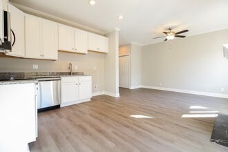 150 N Church St in Duncan, SC - Building Photo - Building Photo