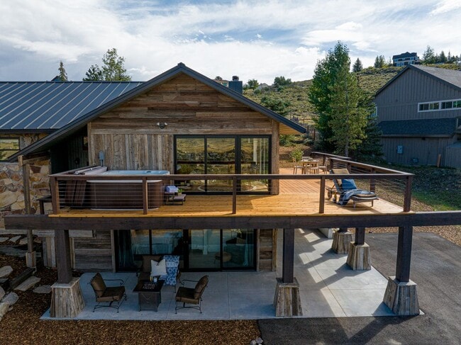 6250 Mountain View Dr in Park City, UT - Building Photo - Building Photo