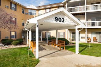 Rosewood Villas - Senior in Madison, WI - Building Photo - Building Photo