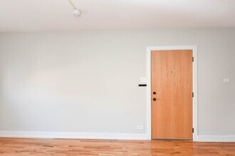 553 W Arlington Pl in Chicago, IL - Building Photo - Building Photo
