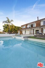 2028 Stradella Rd in Los Angeles, CA - Building Photo - Building Photo
