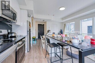 68-861 SHEPPARD Ave in Toronto, ON - Building Photo - Building Photo