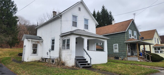 15 Robble Ave in Endicott, NY - Building Photo - Building Photo