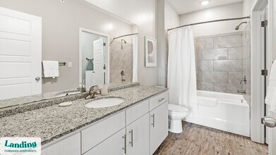 2300 Tapestry Park Dr, Unit 2223-412 in Land O Lakes, FL - Foto de edificio - Building Photo