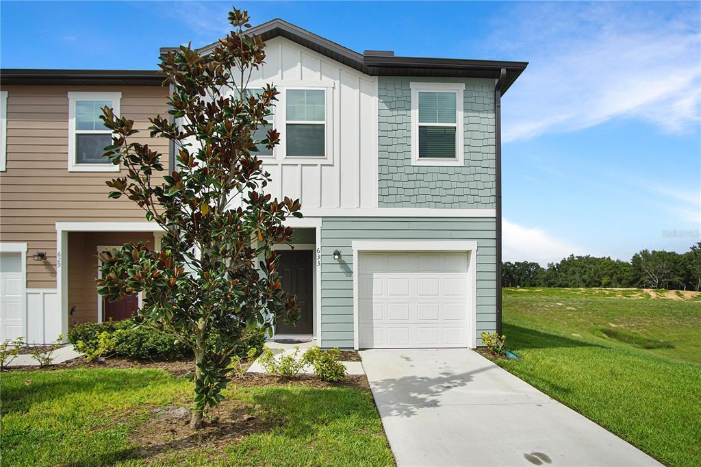 633 Madison Dr in Davenport, FL - Building Photo