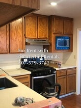 7821 Meadowlark Way in Windsor, CA - Building Photo - Building Photo