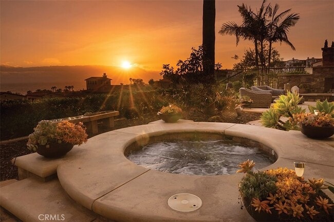 108 Archipelago Dr in Newport Beach, CA - Building Photo - Building Photo