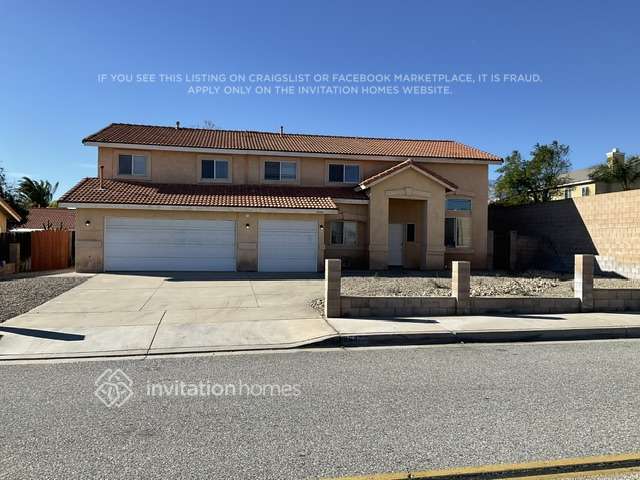 property at 2642 N Maple Ave