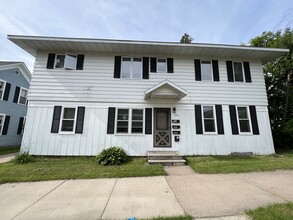 812 Chicago Ave, Unit 1 in Wausau, WI - Building Photo - Building Photo