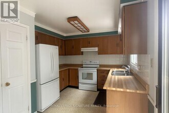 3194 Renton Rd in Burlington, ON - Building Photo - Building Photo