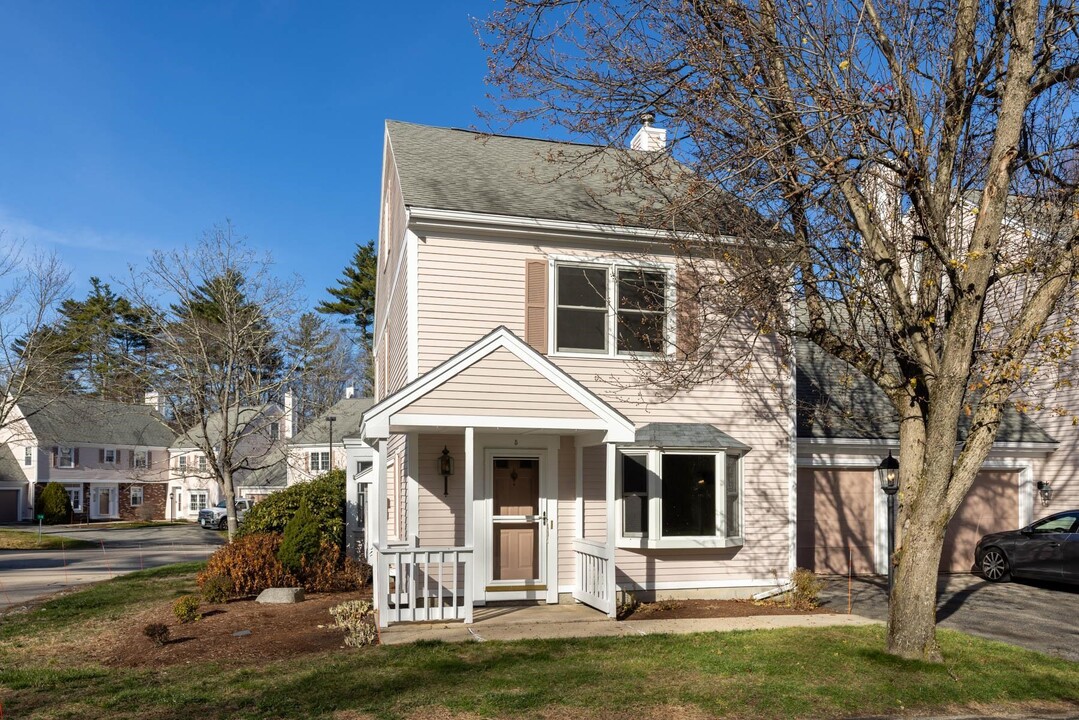 5 Pheasant Run Ln in Stratham, NH - Foto de edificio