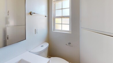 5001 Rockford Dr in San Diego, CA - Building Photo - Building Photo
