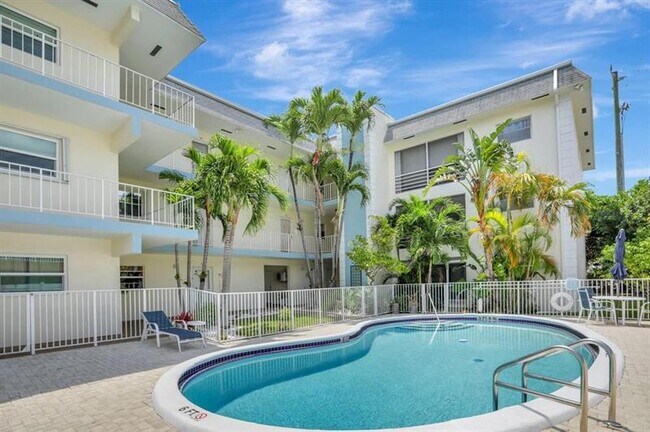 3216 SE 8th St in Pompano Beach, FL - Building Photo - Building Photo