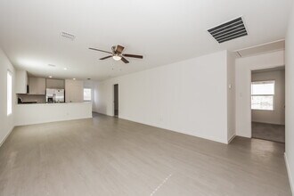 1715 Crossbill St in Forney, TX - Building Photo - Building Photo