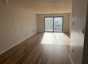 406 Broadway in Lynn, MA - Foto de edificio - Building Photo