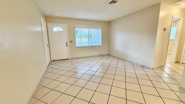 414 SW 72nd Ave, Unit 414 in North Lauderdale, FL - Foto de edificio - Building Photo
