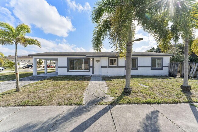 240 NW 5th St in Deerfield Beach, FL - Building Photo - Building Photo