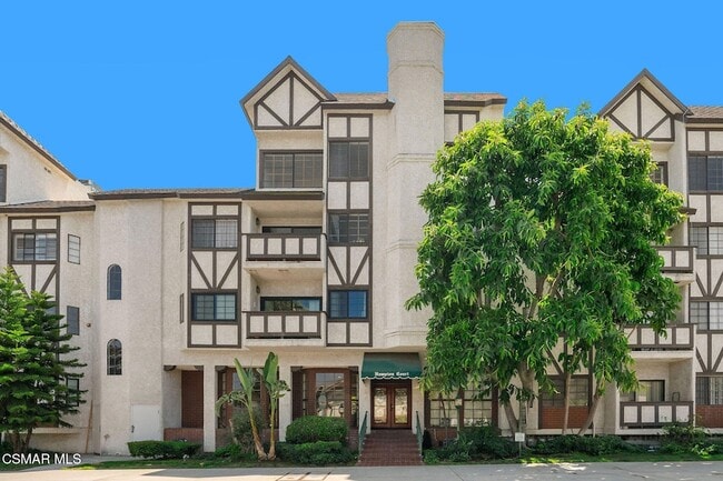 17914 Magnolia Blvd