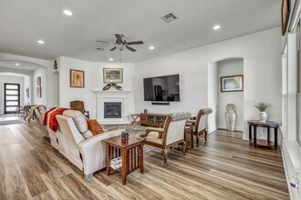1034 Jacksdaw Dr in Austin, TX - Building Photo - Building Photo
