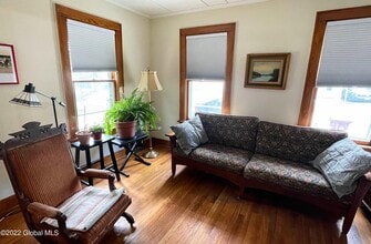 188 Elm St in Saratoga Springs, NY - Building Photo - Building Photo