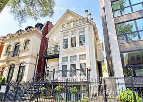 944 W Montana St in Chicago, IL - Building Photo